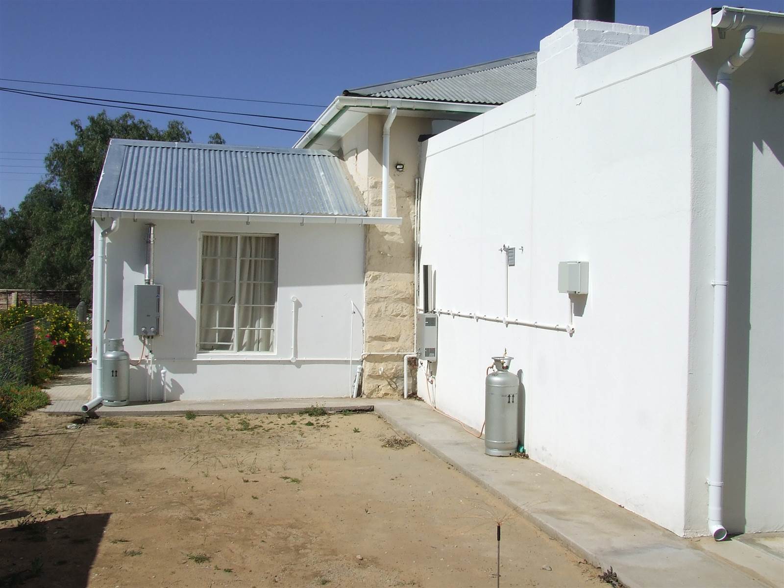 2 Bed House in Nieuwoudtville photo number 9