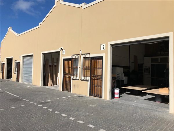 82  m² Industrial space