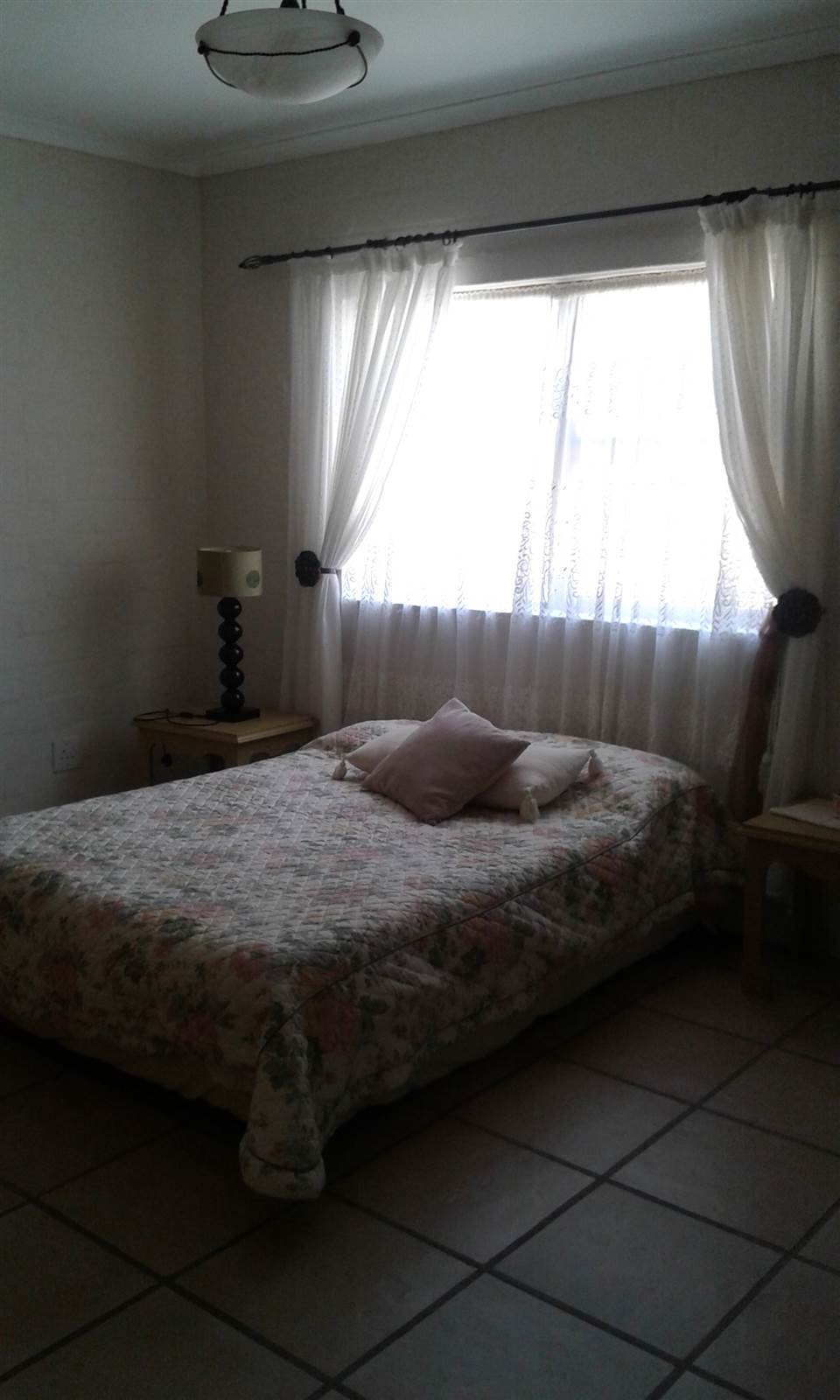 2 Bed House in Yzerfontein photo number 8