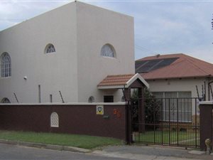 4 Bed House in Malvern East