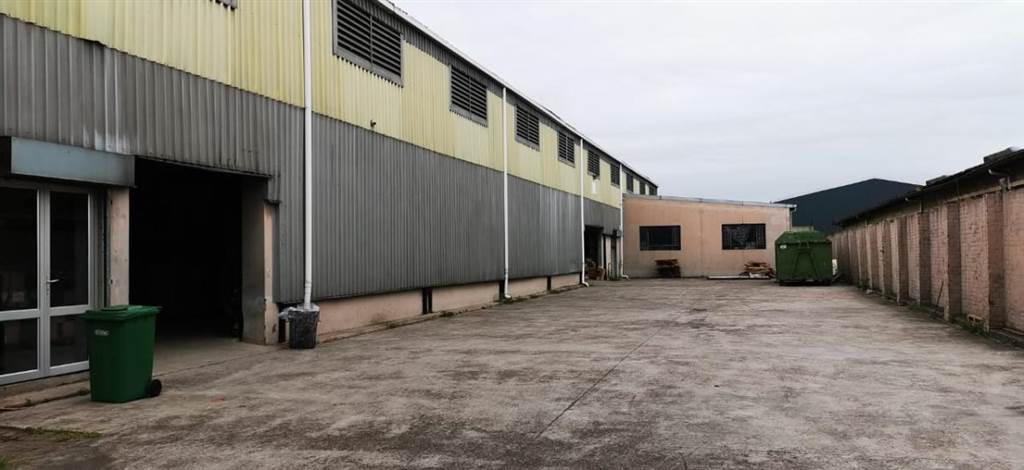 4200  m² Industrial space in Jacobs photo number 1