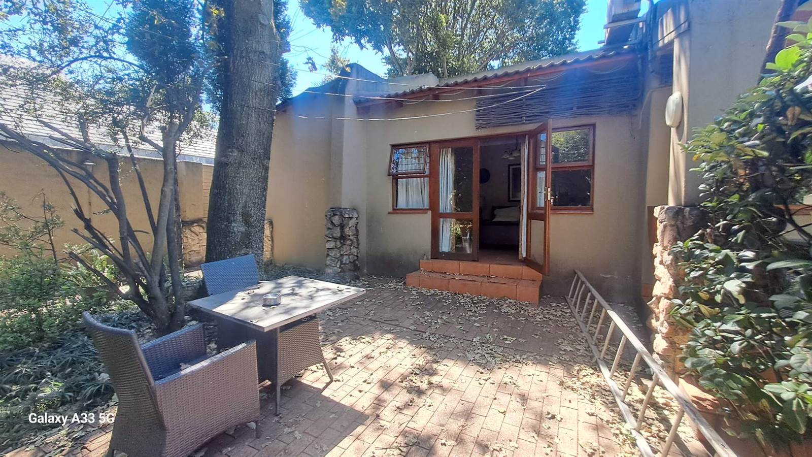 1 Bed Garden Cottage in Woodmead photo number 9