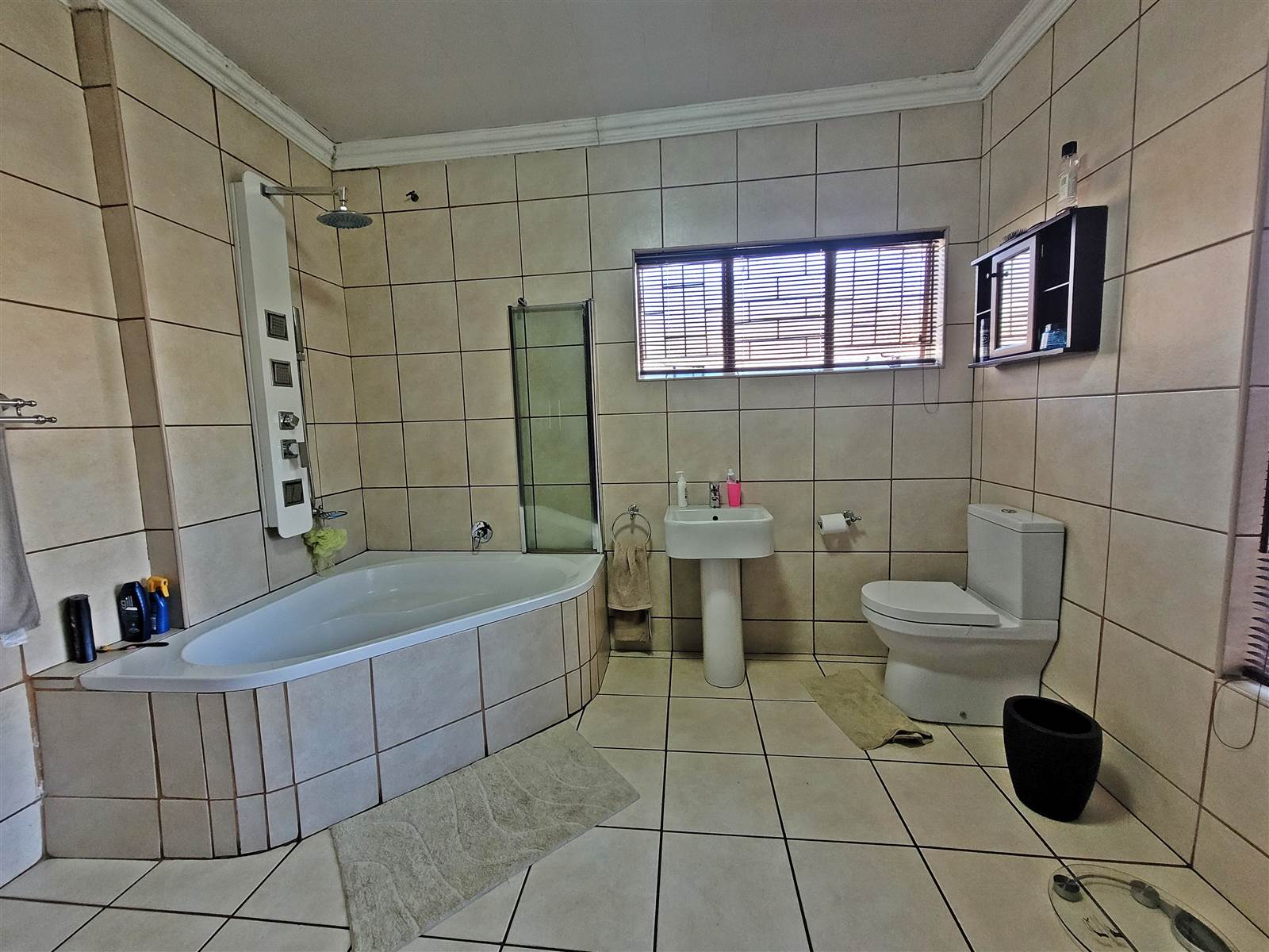 4 Bed House in Uitsig photo number 13