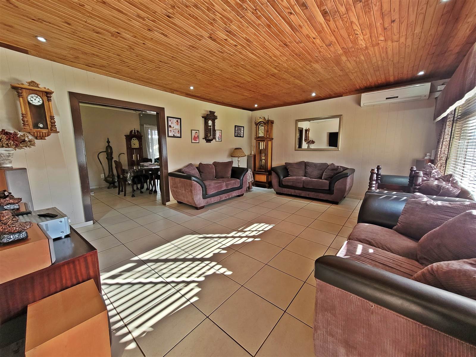 4 Bed House in Uitsig photo number 3