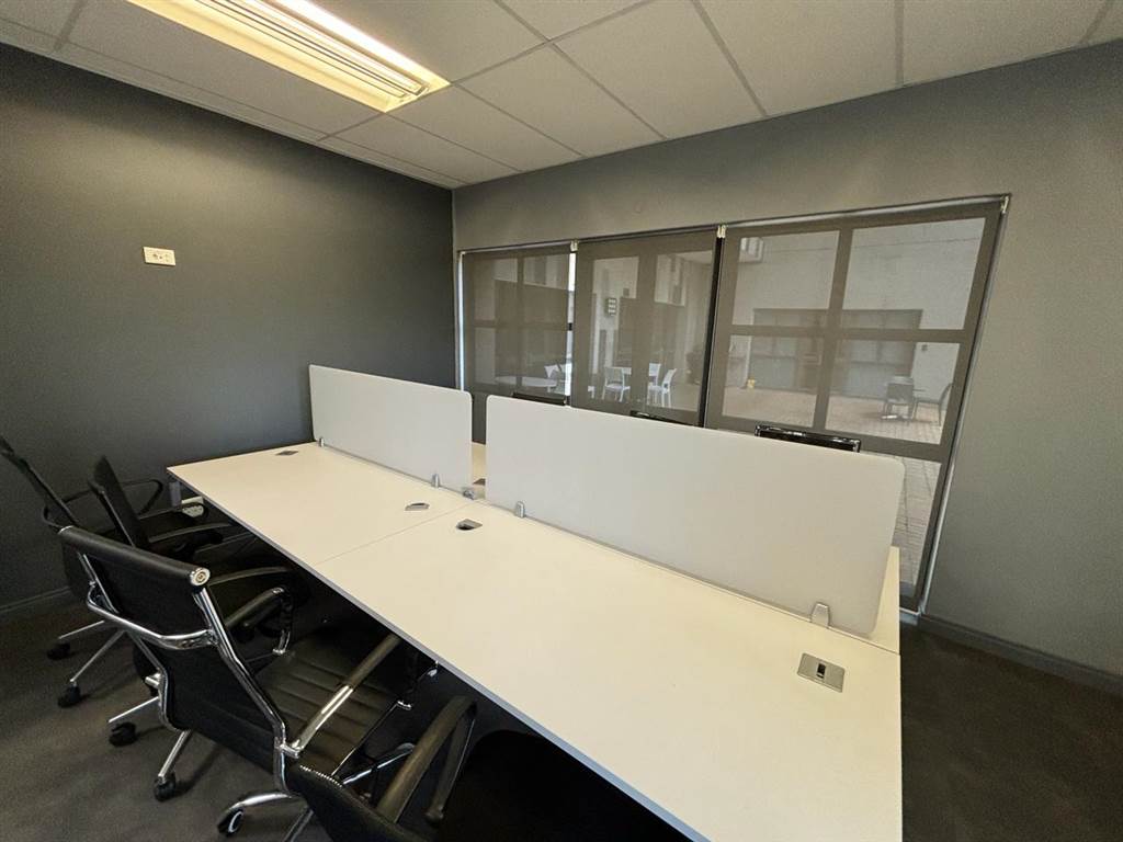 190  m² Commercial space in Illovo photo number 13