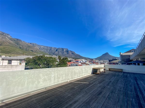 500  m² Commercial space in Woodstock