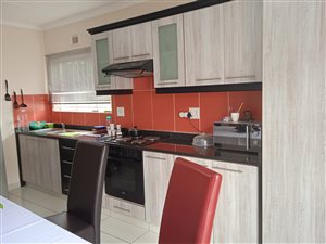 2 Bed Apartment in Oaklands