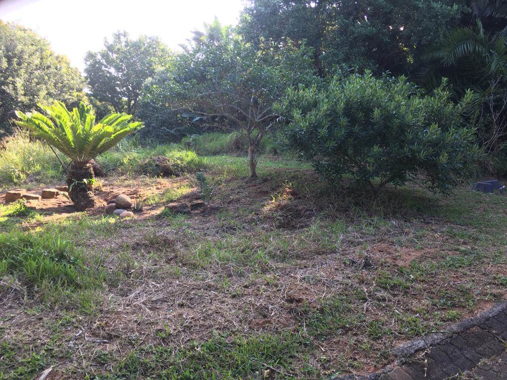 740 m² Land available in Hibberdene photo number 2
