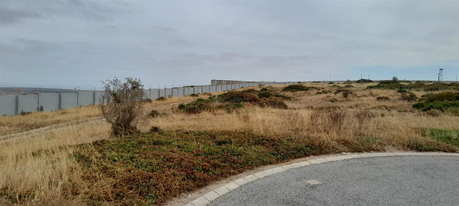 879 m² Land available in Saldanha photo number 2