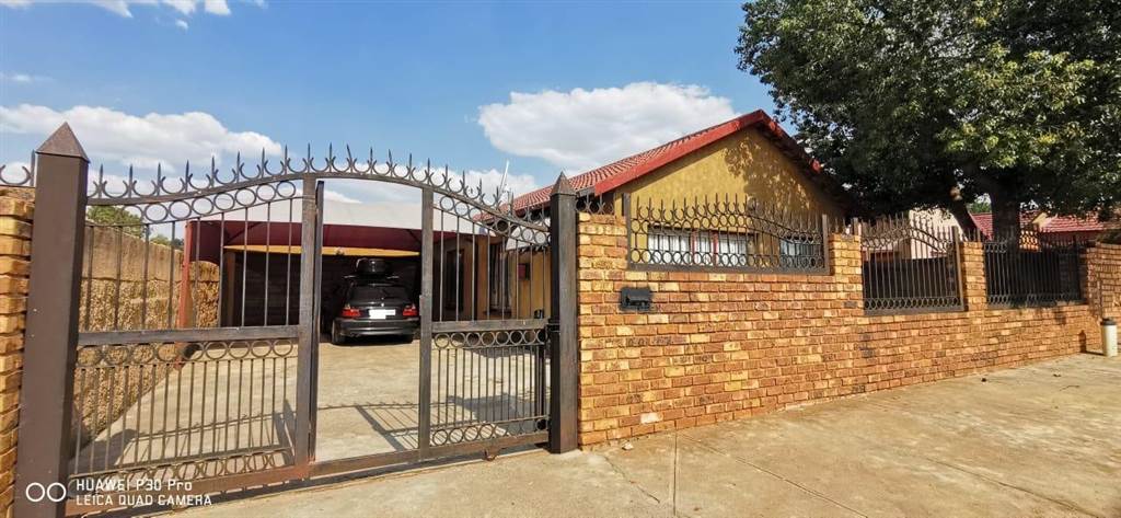 2 Bed House in Atteridgeville photo number 1