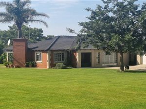 1 m² Farm in Rynfield AH