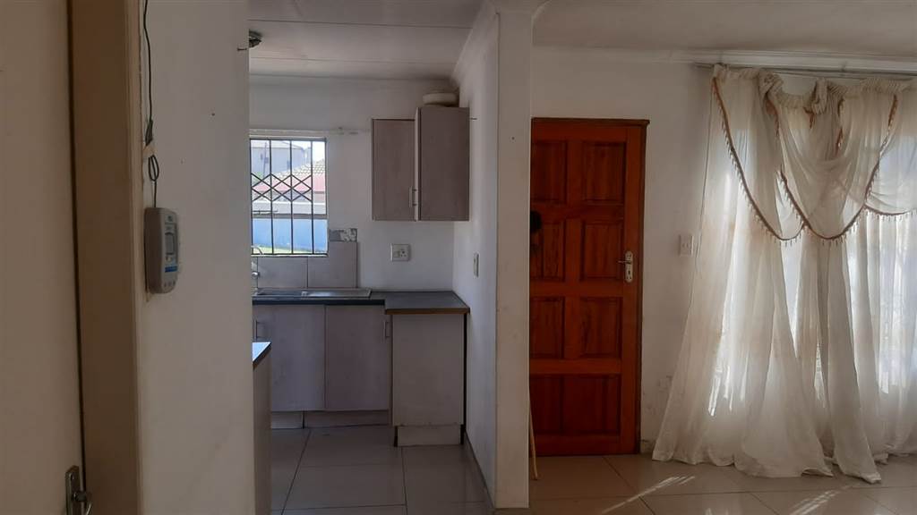 2 Bed Townhouse in Kya Sands photo number 7