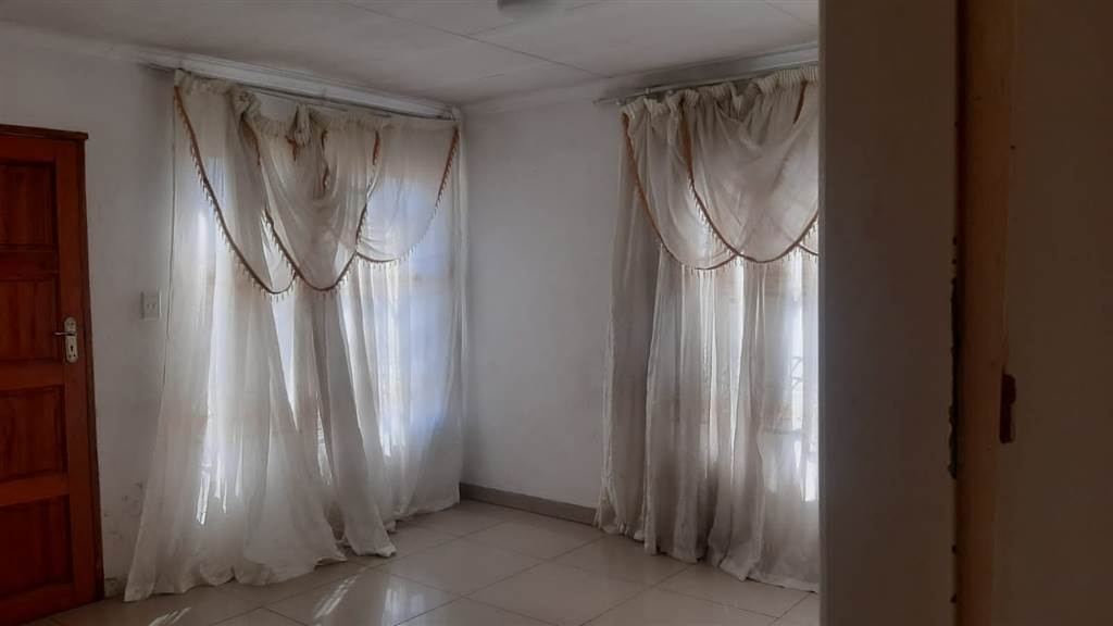 2 Bed Townhouse in Kya Sands photo number 9