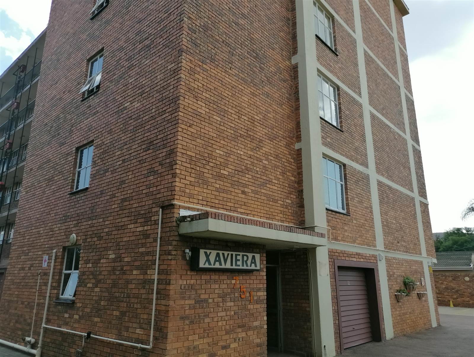 2 Bed Apartment in Rietfontein photo number 2