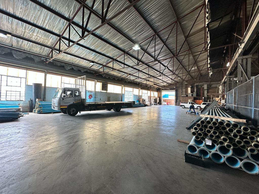 2200  m² Industrial space in Clayville photo number 9