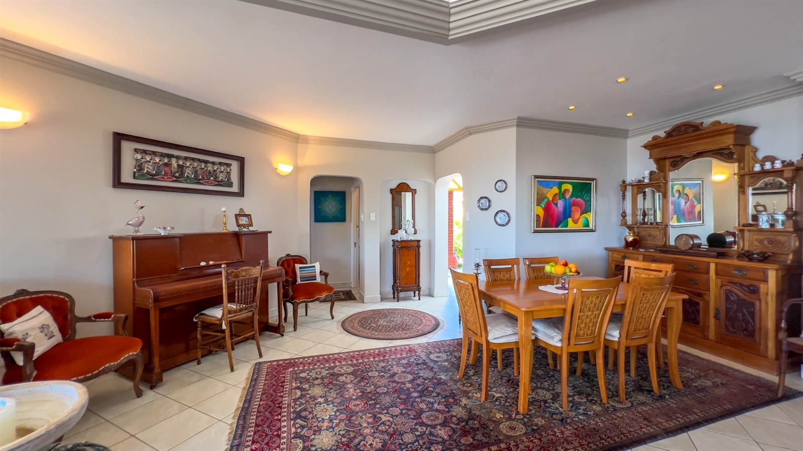 4 Bed House in Mossel Bay Golf Estate photo number 9