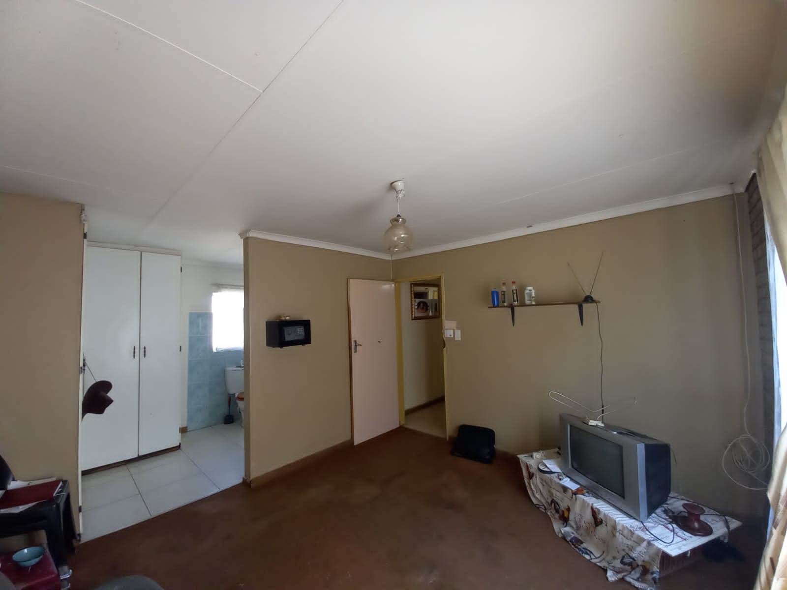 3 Bed House in Suiderberg photo number 11