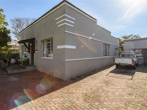 3 Bedroom House 3 Bedroom House