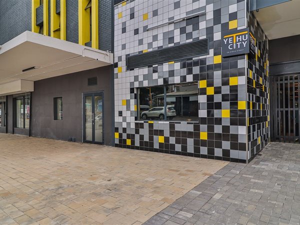 35 m² Retail Space 35 m² Retail Space