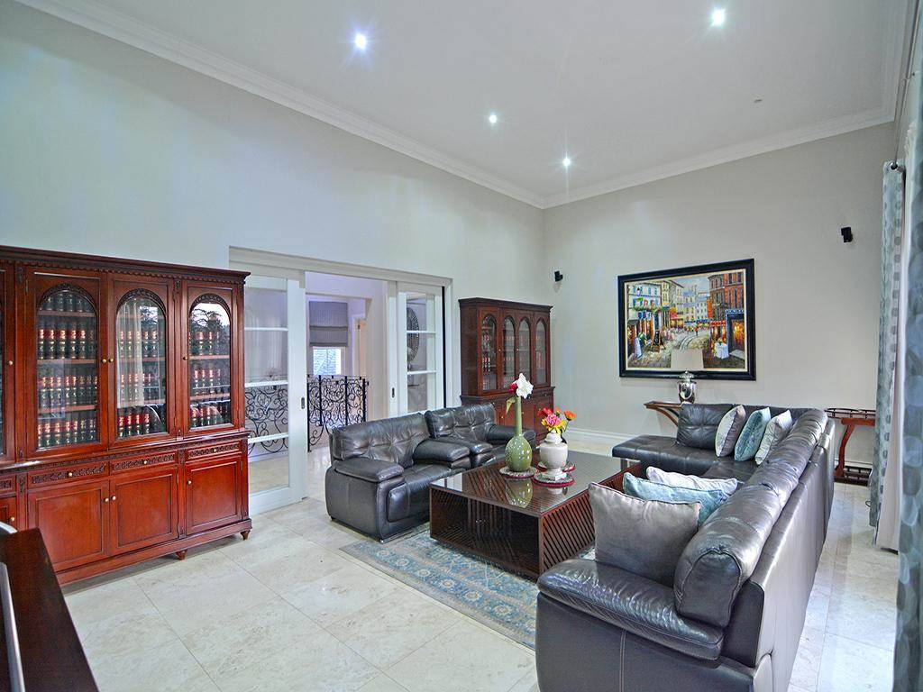 5 Bed House in Bryanston photo number 9