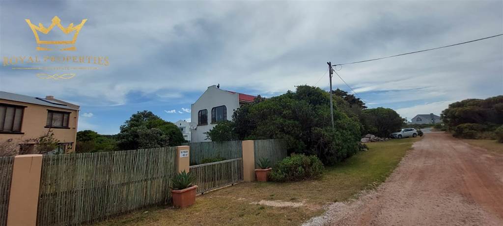 3 Bed House in Bettys Bay photo number 4