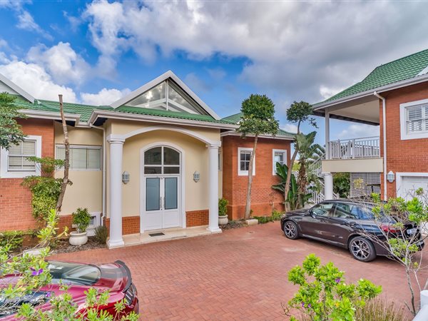6 Bed House in Mt Edgecombe Estate 1 & 2