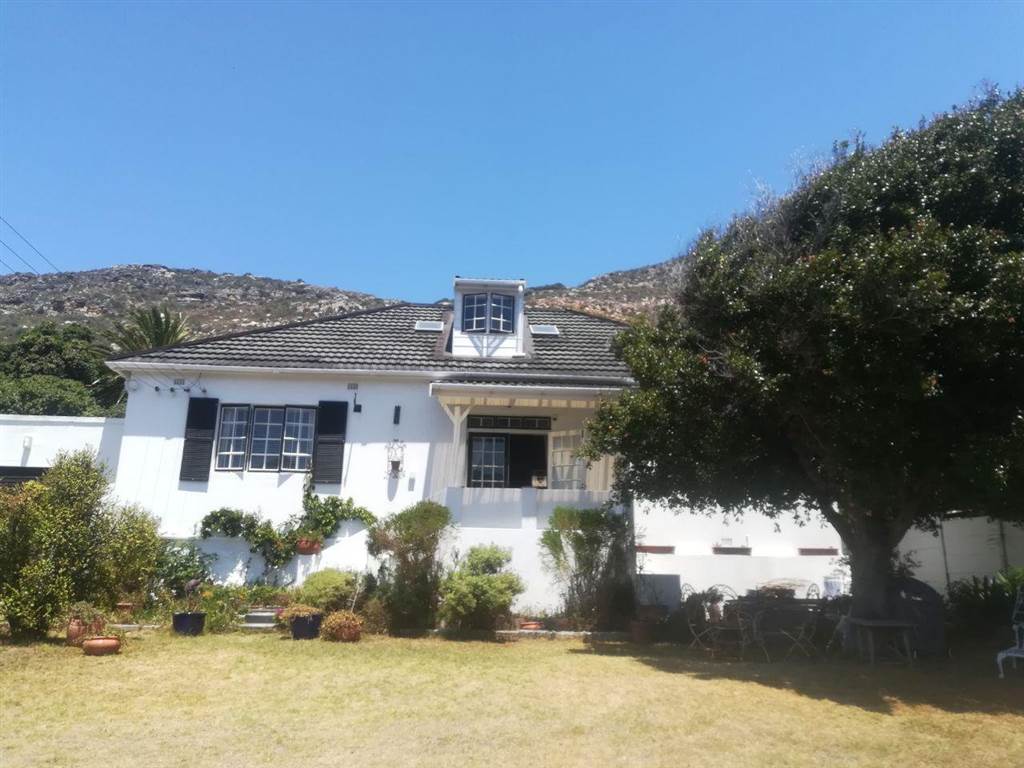 3 Bed House in Fish Hoek photo number 2