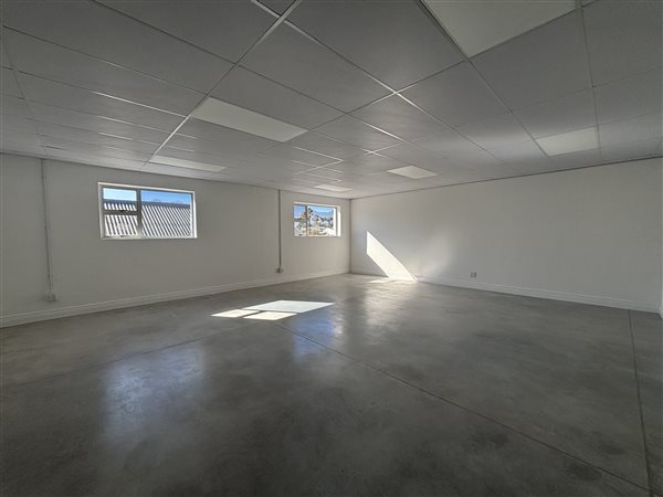 73 m² Commercial space 73 m² Commercial space