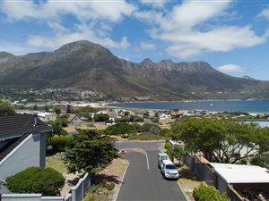 Townhouse in Hout Bay and surrounds