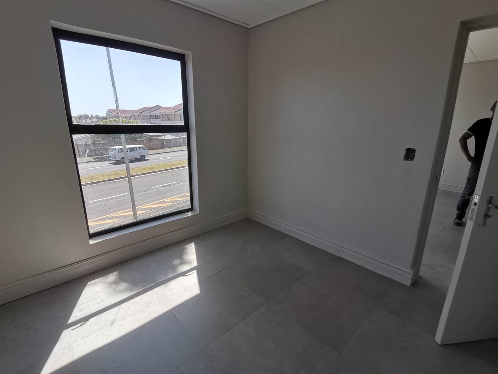 2 Bed Apartment in Parow photo number 12