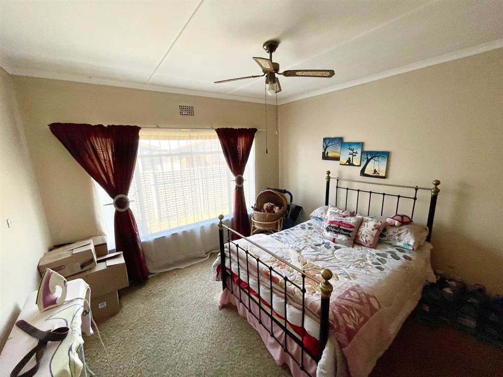 5 Bed House in Secunda photo number 18