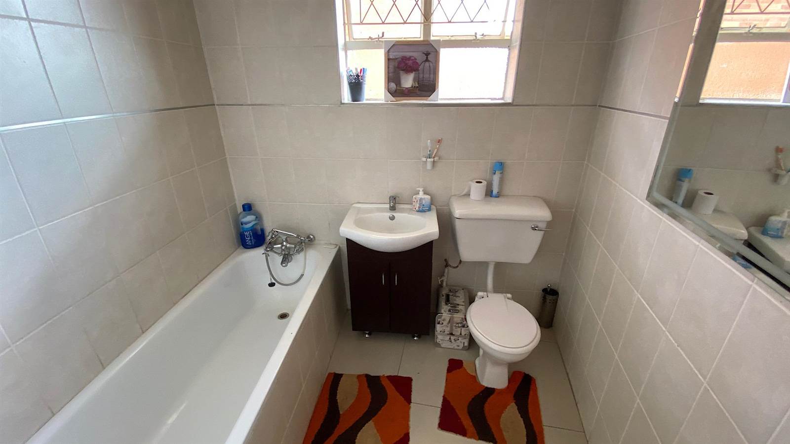 1 Bed Apartment in Carletonville photo number 9
