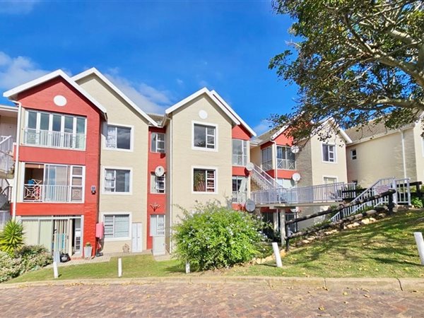 3 Bed Apartment in Aston Bay