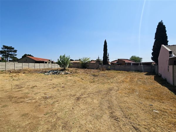 308 m² Land