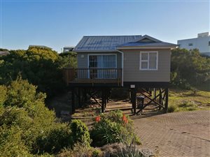 House in Paradise Beach