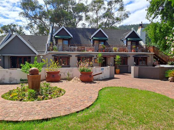 594  m² Commercial space