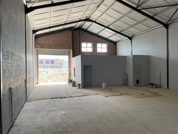 200  m² Industrial space