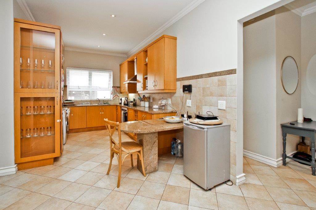 3 Bed Apartment in Dunkeld photo number 8
