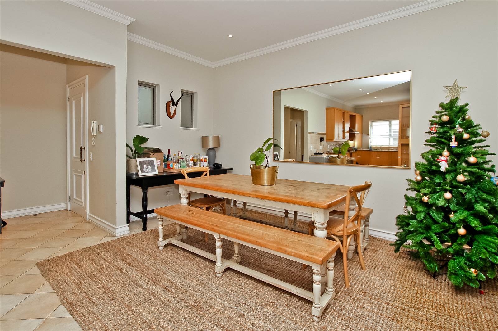 3 Bed Apartment in Dunkeld photo number 3