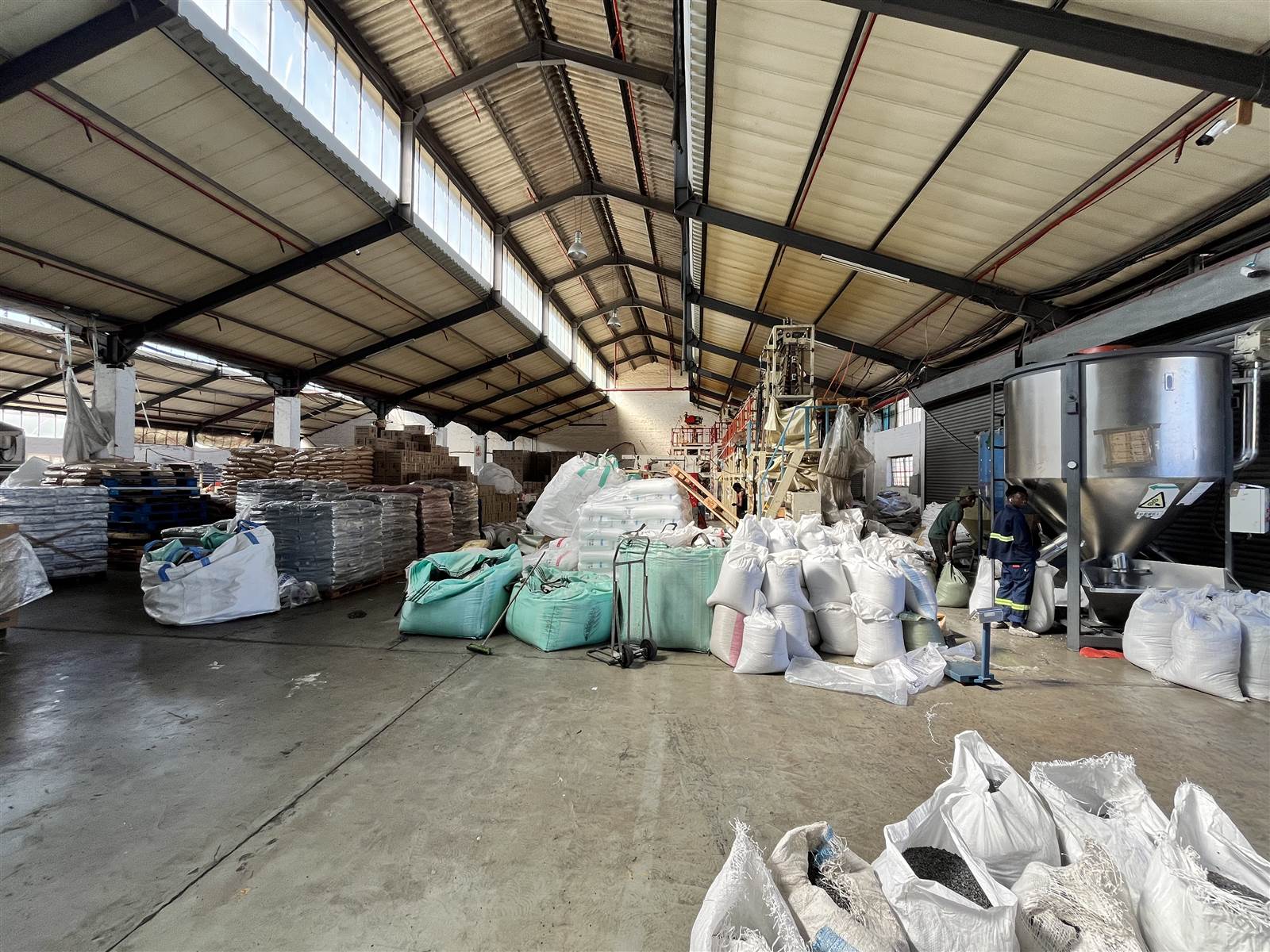 1885  m² Industrial space in Epping photo number 2