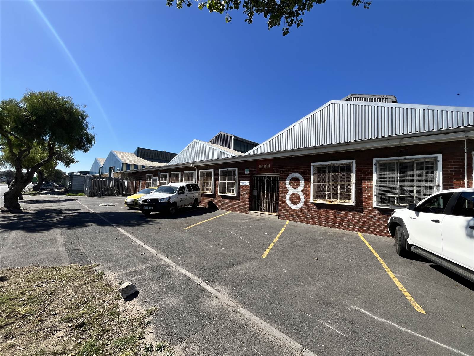 1885  m² Industrial space in Epping photo number 1