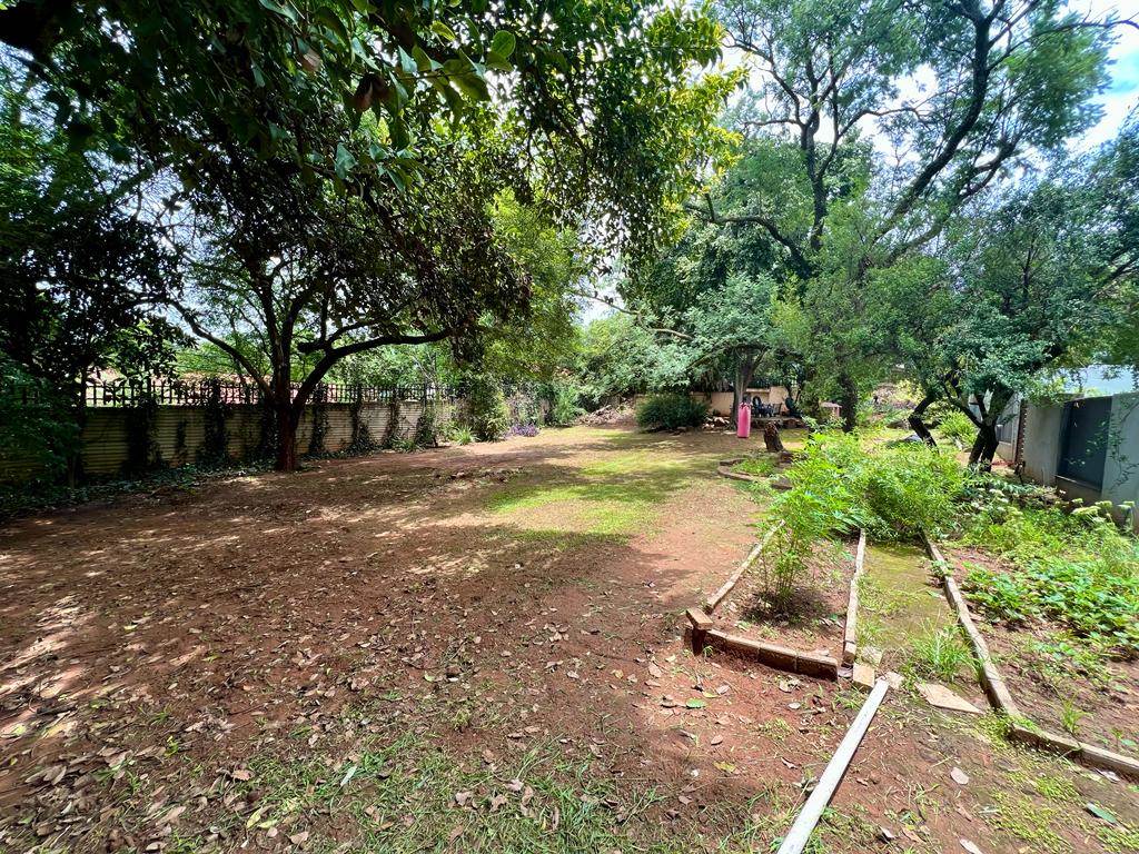 1164 m² Land available in Lynnwood Manor photo number 5