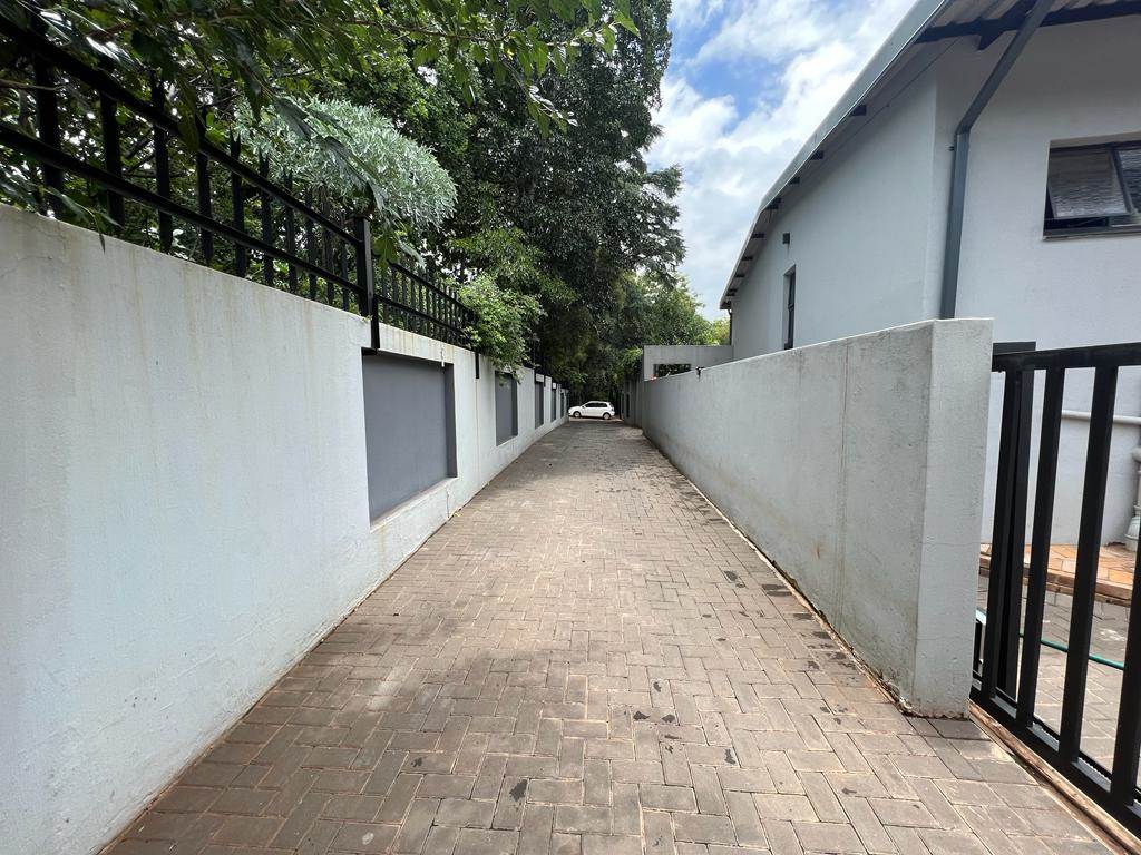1164 m² Land available in Lynnwood Manor photo number 8