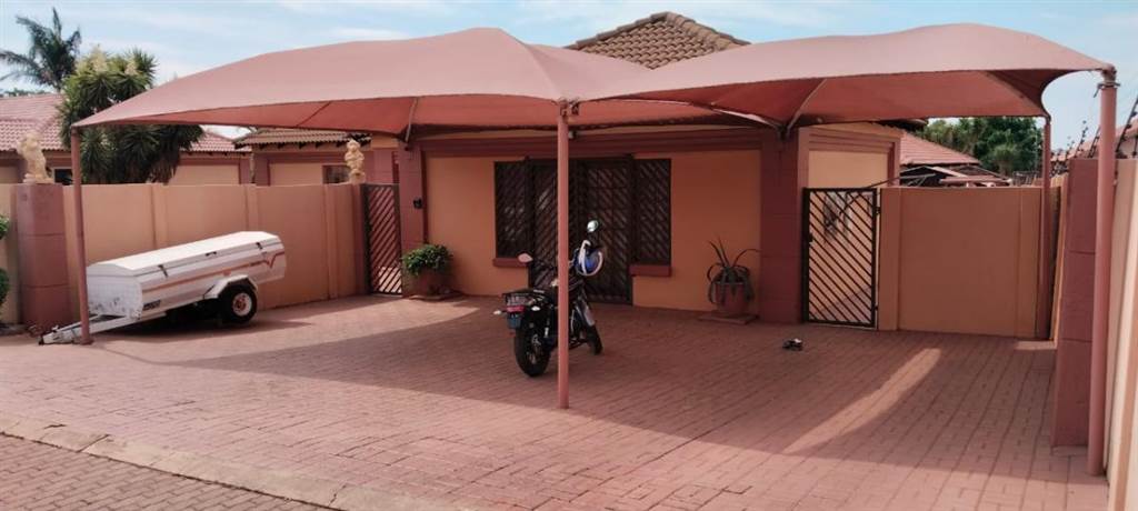 4 Bedroom House