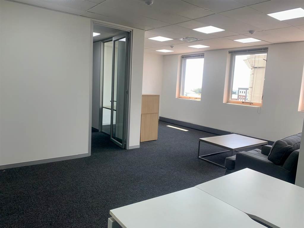 66  m² Office Space in Rosebank photo number 16