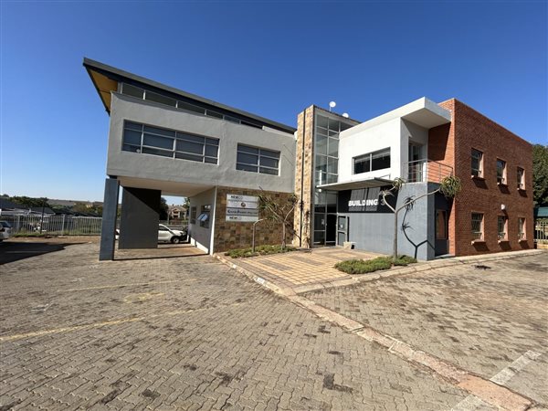 170  m² Office Space in Highveld
