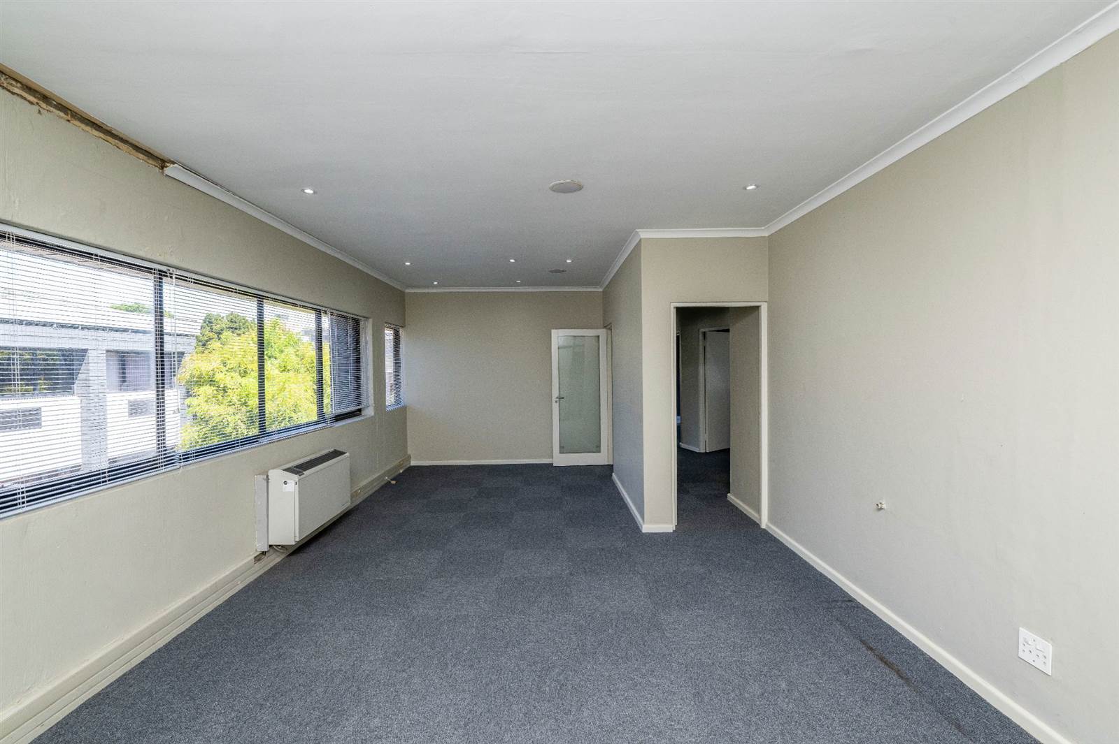 323  m² Commercial space in Bellville Central photo number 7