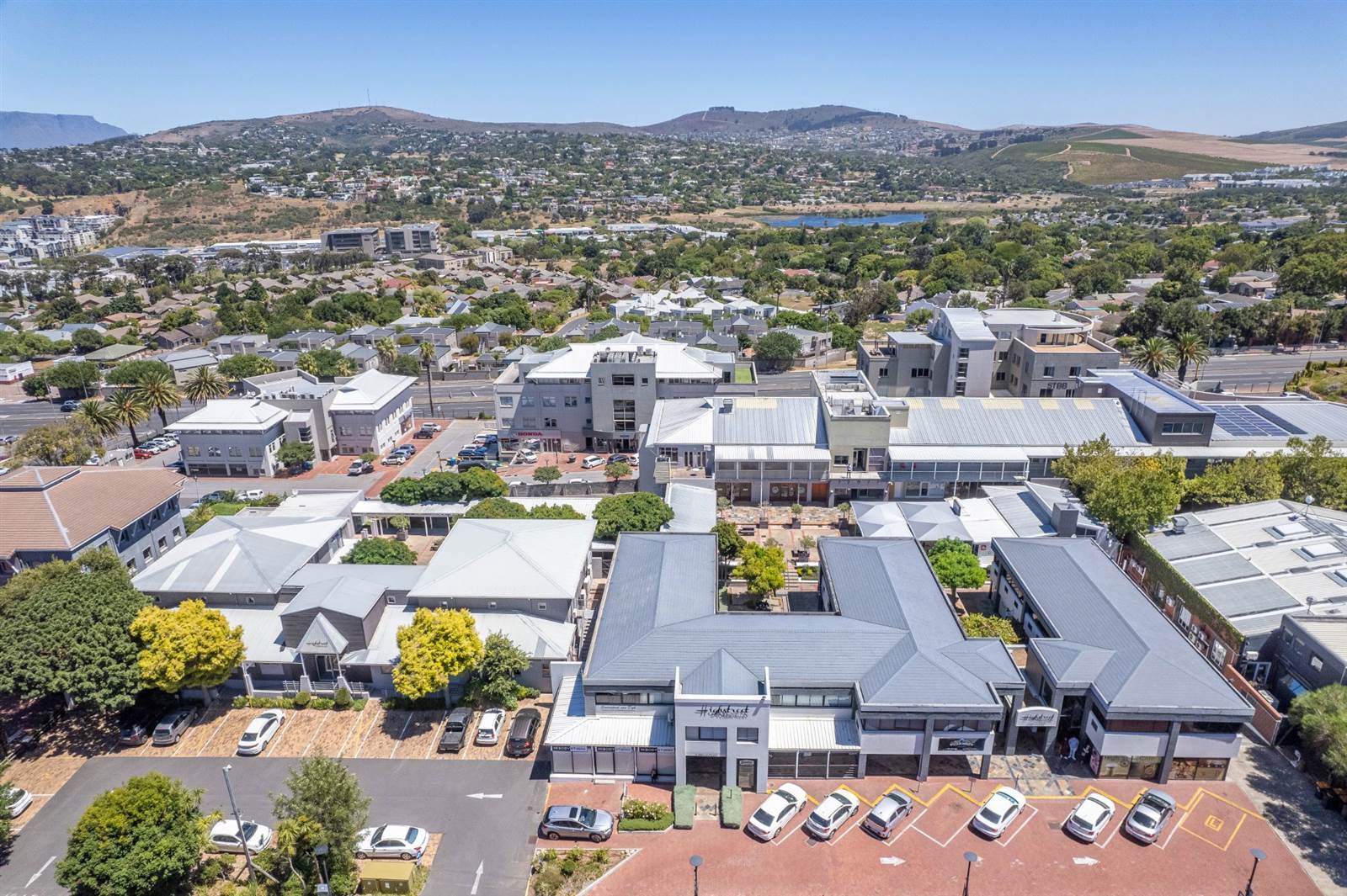 323  m² Commercial space in Bellville Central photo number 10