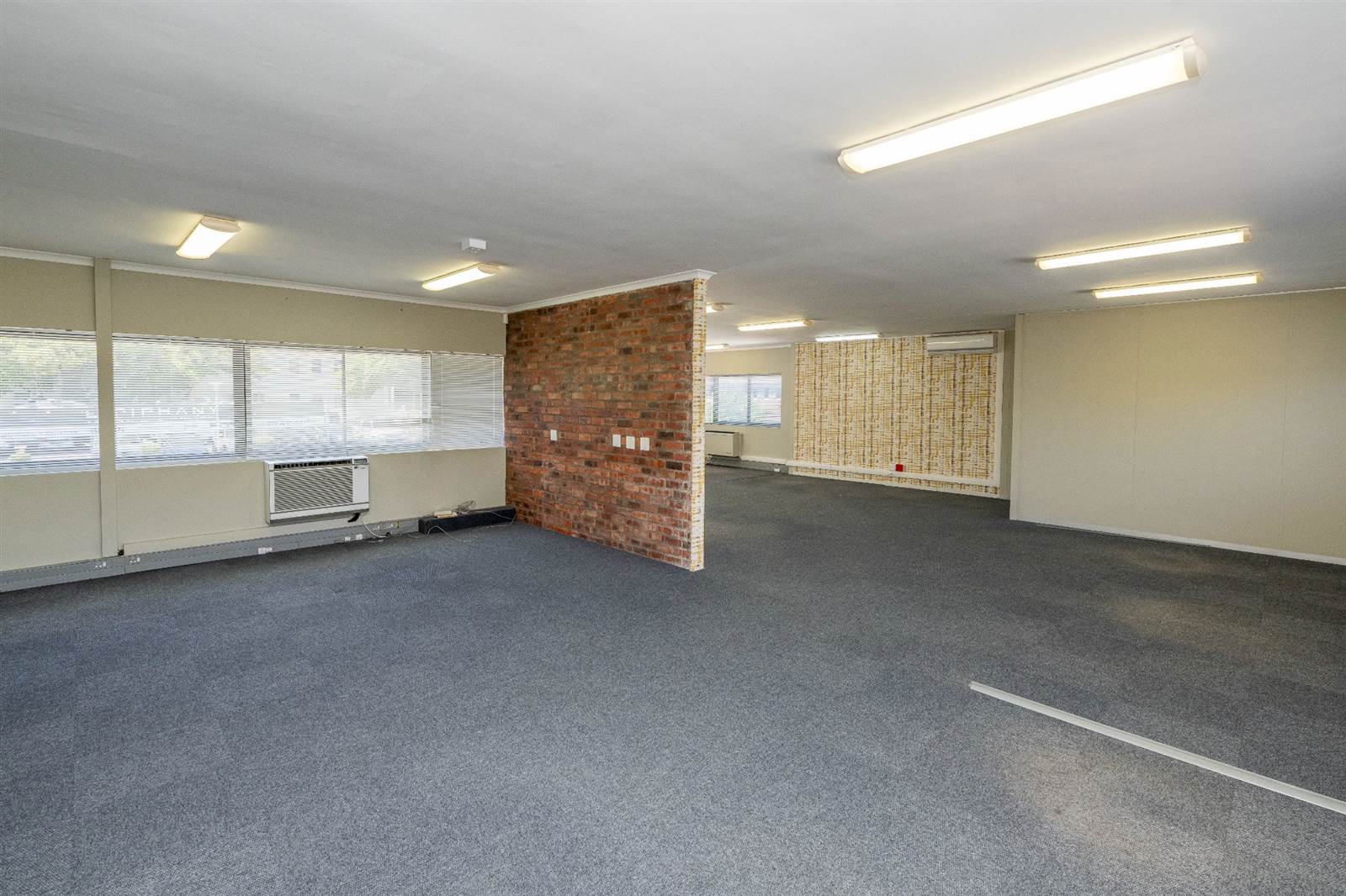 323  m² Commercial space in Bellville Central photo number 4
