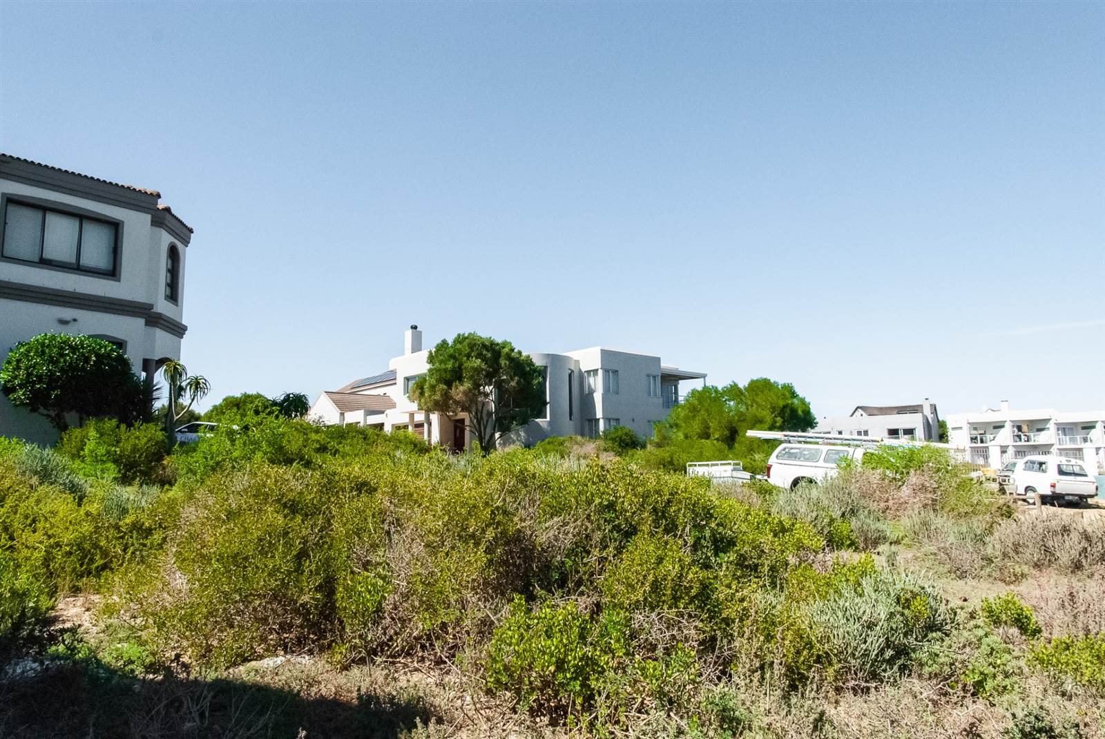 357 m² Land available in Calypso Beach photo number 4